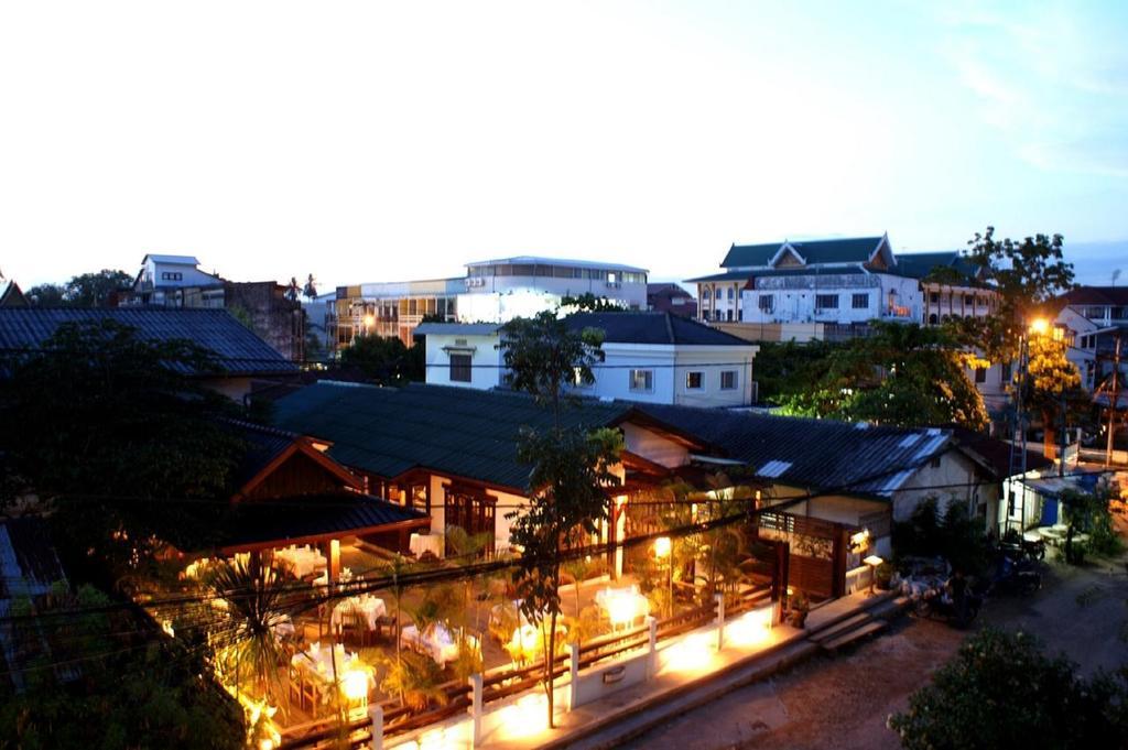 Avilla Phasouk Hotel Vientiane Dış mekan fotoğraf
