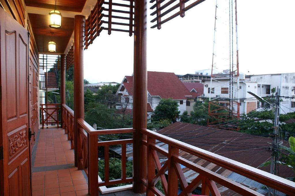 Avilla Phasouk Hotel Vientiane Dış mekan fotoğraf
