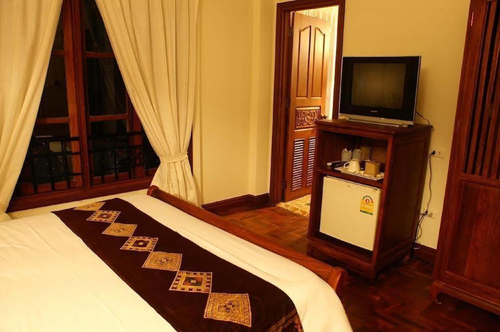 Avilla Phasouk Hotel Vientiane Dış mekan fotoğraf