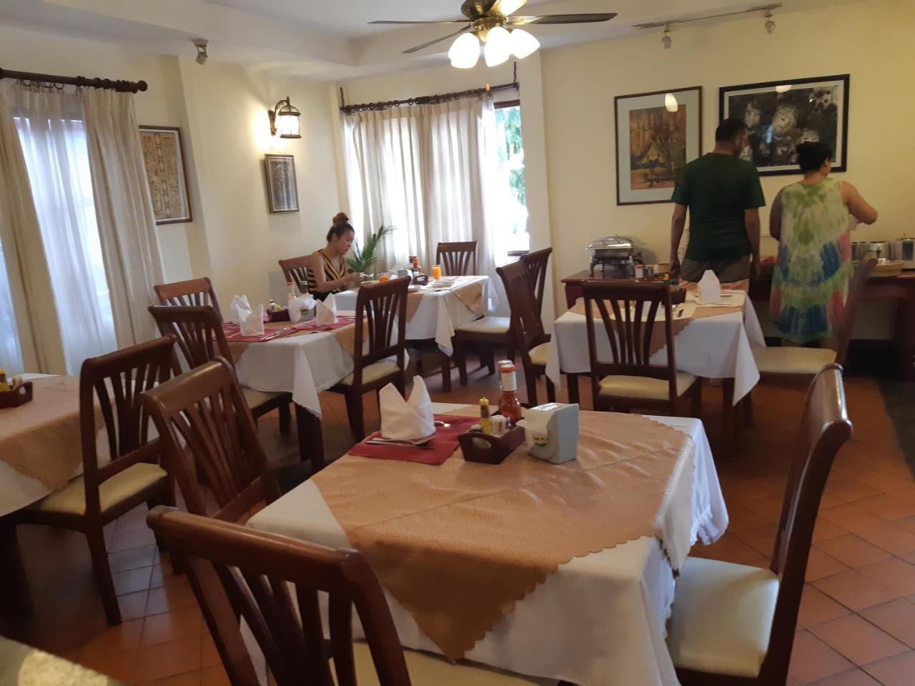 Avilla Phasouk Hotel Vientiane Dış mekan fotoğraf